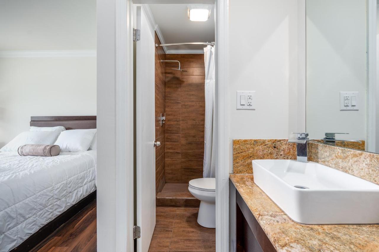 Crewe Boutique Inn ภายนอก รูปภาพ