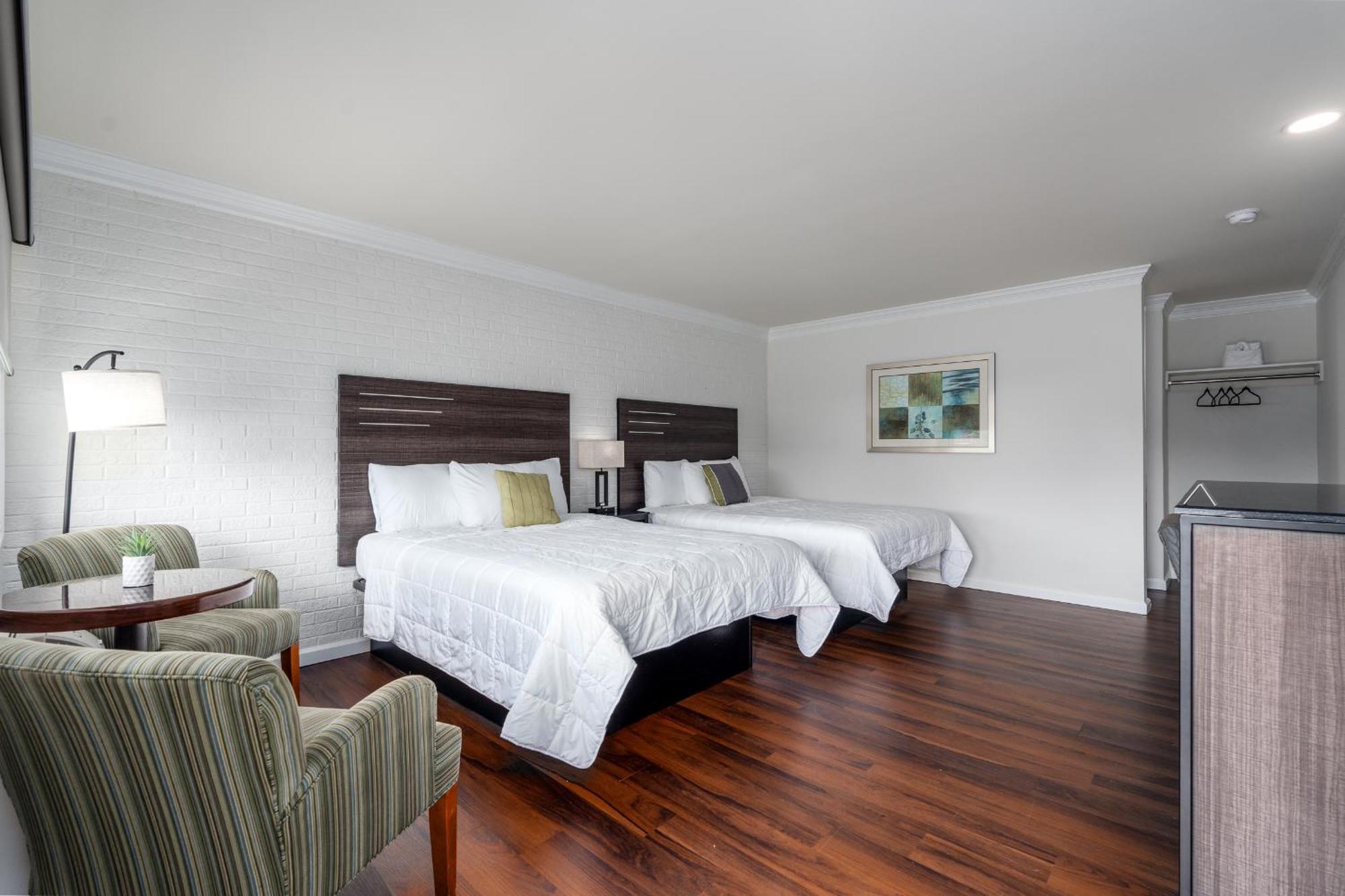 Crewe Boutique Inn ภายนอก รูปภาพ